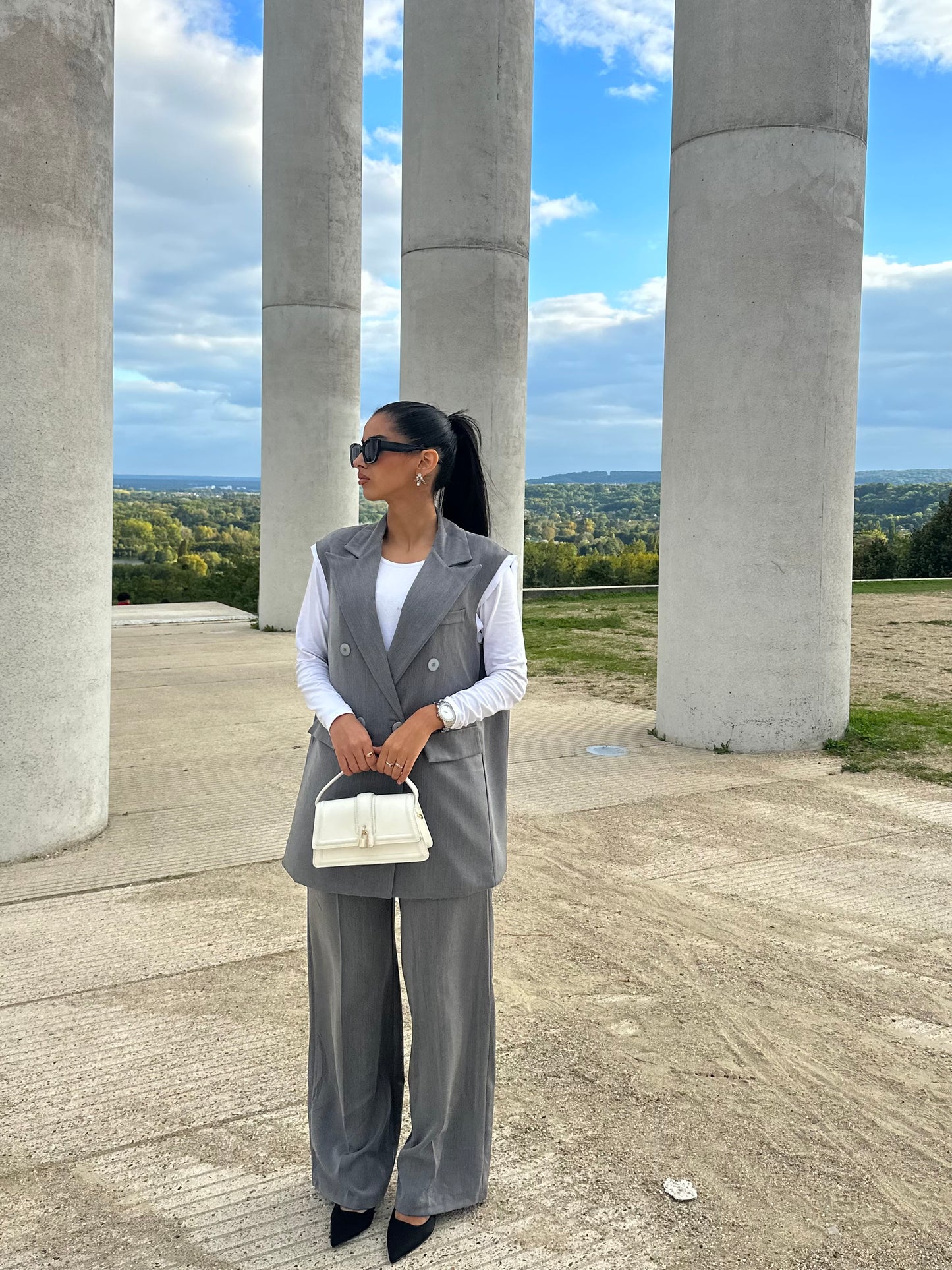 Ensemble blazer sans manches gris