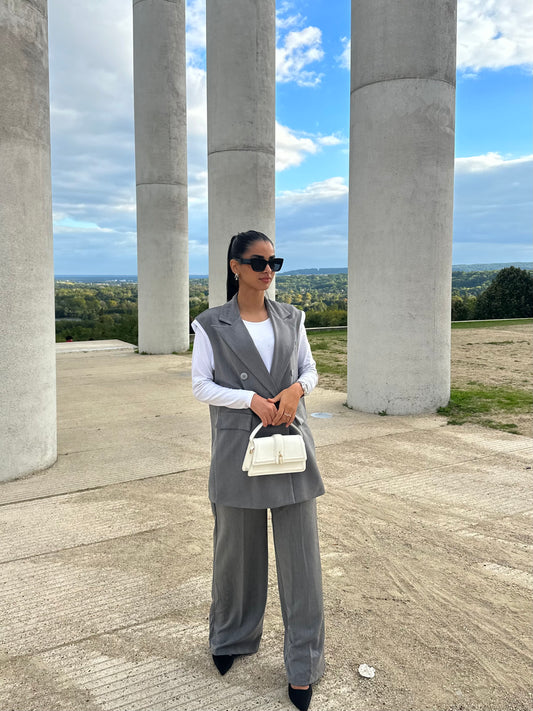 Ensemble blazer sans manches gris